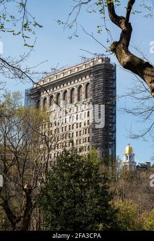 Flatiron Building under renovation, NYC, 2021 Stock Photo