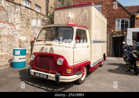 Renault Estafette 1000 vintage van in Arundel, a market town in West Sussex, England, UK Stock Photo