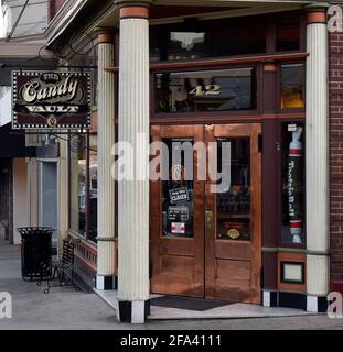 the Candy Vault store on S. Washington Street in Sonora, California Stock Photo