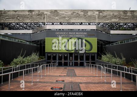 Los Angeles, CA, USA: April 22nd, 2021: The entrance to the La Brea Tar Pits Museum, Los Angeles, CA. Stock Photo