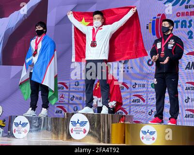 Tashkent 21st Apr 2021 Lyu Xiaojun Of China Competes During The Men S 81kg Match At The Asian Weightlifting Championships In Tashkent Capital Of Uzbekistan April 21 2021 Lyu Broke The Snatch World