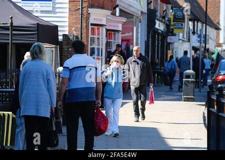 Tenterden, Kent, UK. 23rd Apr, 2021. UK Weather: Sunny in the town of Tenterden in Kent as people get out and enjoy the sunny weather now that some of the lockdown restrictions have been lifted. The high street was busy today. Photo Credit: Paul Lawrenson /Alamy Live News Stock Photo