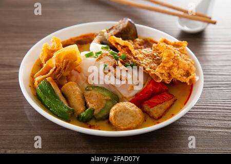 Curry Chee Cheong Fun or Rice Noodle served with yong tau foo Stock Photo