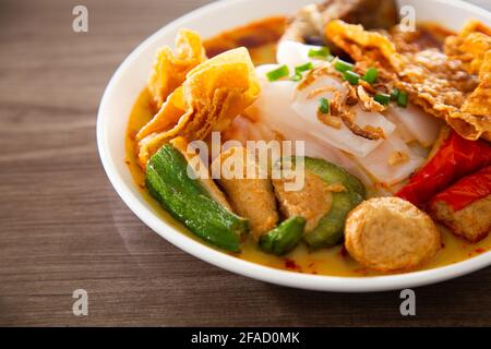 Curry Chee Cheong Fun or Rice Noodle served with yong tau foo Stock Photo