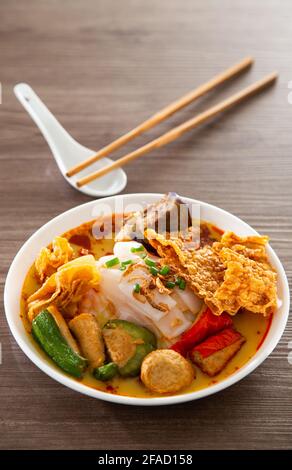 Curry Chee Cheong Fun or Rice Noodle served with yong tau foo Stock Photo