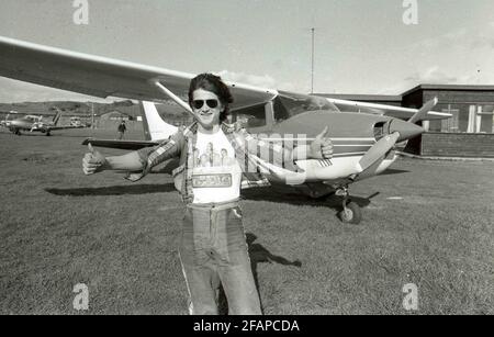 FILE PHOTO: Former Bay City Rollers frontman Les McKeown dies aged 65 Flashback 70's Bay City Roller Les McKeown at Edinburgh Flying club to start a course of lessons. Credit: eric mccowat/Alamy Live News Stock Photo