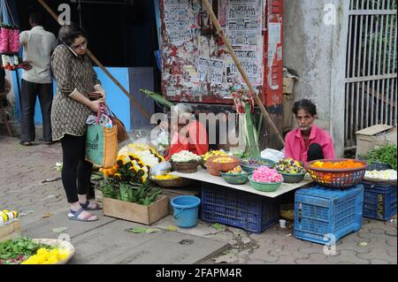 Mumbai Maharashtra India Aug. 24 2019 Ganapati festival flowers for sale dominated by South Indian Tamil Community for various occasions at Matunga Stock Photo