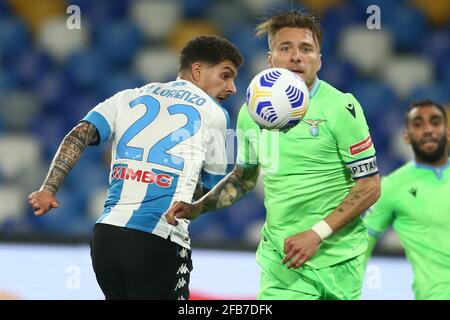 SSC Napoli s Italian defender Giovanni Di Lorenzo L challenges