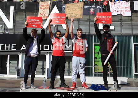London, UK. 23rd Apr, 2021. protests against Arsenal football club owner Stan Kroenke taking place outside the Emirates Stadium in London on Friday 23rd April 2021. this image may only be used for Editorial purposes. Editorial use only. pic by Steffan Bowen/Andrew Orchard sports photography/Alamy Live news Credit: Andrew Orchard sports photography/Alamy Live News Stock Photo