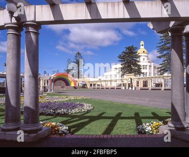 Marine Parade Gardens, Marine Parade, Napier, Hawke's Bay, North Island, New Zealand Stock Photo