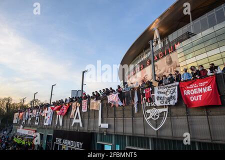 London, UK. 23 April 2021. Arsenal Fans protest against club owner Stan Kroenke, in the aftermath of the attempted European Super League breakaway, before a Premier League match against Everton at the Emirates Stadium, London. Picture date: Friday April 23, 2021. Photo credit should read: Matt Crossick/Empics/Alamy Live News Stock Photo