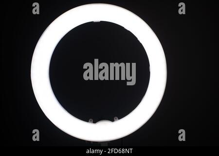 Simply buy LED ring light with segment control | Hoffmann Group
