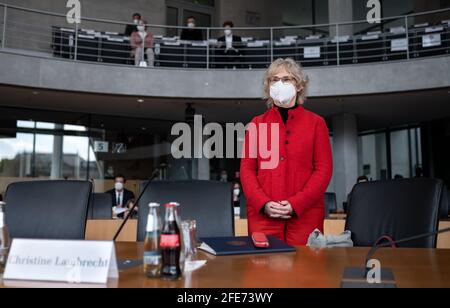 Berlin, Germany. 21st Apr, 2021. Credit: Bernd von Jutrczenka/dpa Pool/dpa/Alamy Live News Stock Photo