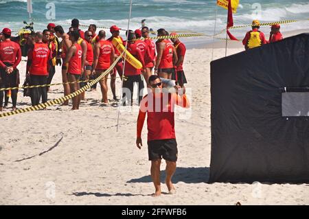 Rio de Janeiro, Rio de Janeiro, Brasil. 24th Apr, 2021. (INT) Fire