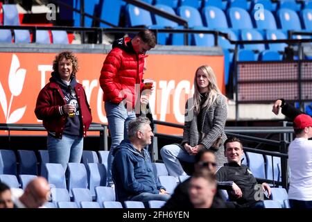 ROTTERDAM, NETHERLANDS - APRIL 25: Feyenoord supporters during the Dutch Eredivisie match between Feyenoord and Vitesse at de Kuip on April 25, 2021 i Stock Photo