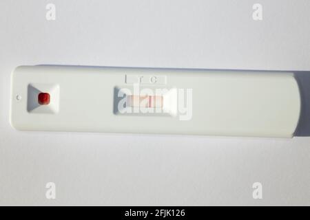 Abingdon Health AbC-19™ RAPID NEUTRALISING ANTIBODY TEST; blood test to detect antibodies to Covid 19 virus coronavirus 2 (SARS-CoV- 2). The test is showing a negative result despite the blood coming from somebody who had received the Oxford Astrazeneca astra zeneca vaccine a month earlier and who should (presumably) be showing that they have created antibodies to the virus. UK (123) Stock Photo