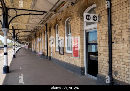 Retford station a Grade II listed building in Nottinghamshire, England situated on the East Coast Mainline which connects Edinburgh to London. Stock Photo