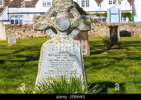 Spike Milligan grave headstone at Church of St. Thomas the Martyr, Winchelsea, east sussex, uk Stock Photo