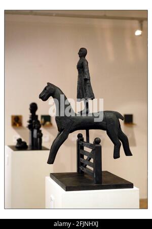 Sir PeterBlake exhibiting at the London institute galary in London.in pic with Equestrian balancing act   pic David Sandison 10/11/2003 Stock Photo