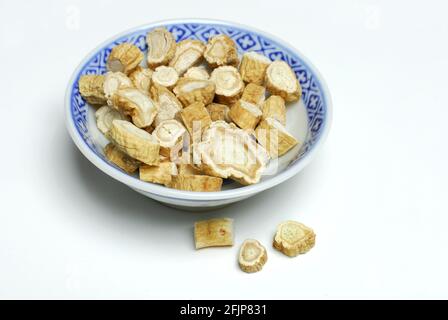 Real ginseng, sliced ginseng root, seng, Ginseng (Panax ginseng) Korean ginseng (Araliaceae), medicinal plants Stock Photo