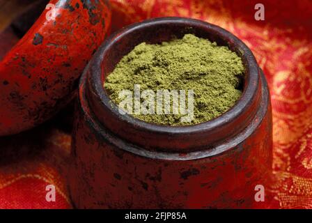 Henna powder, in a bowl, Lawsonia inermis (Lawsonia inermis), Dye, Henna Stock Photo