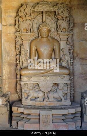 Detail of the Parsvanath Temple in Khajuraho, Madhya Pradesh, India. Forms part of the Khajuraho Group of Monuments, a UNESCO World Heritage Site. Stock Photo