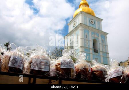 KYIV UKRAINE - APRIL 26, 2021 - Paskas (Ukrainian Easter bread loaves) are set to be blessed by Primate of the Orthodox Church of Ukraine, Metropolitan of Kyiv and Ukraine Epifanii in the St Michael's Golden-Domed Monastery and sent to Ukrainian soldiers involved in the Joint Forces Operation in the east of the country ahead of Easter (May 2), Kyiv, capital of Ukraine. Credit: Ukrinform/Alamy Live News Stock Photo