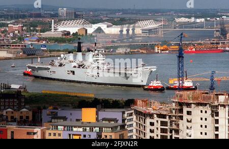 The Royal Navy Aircraft Carrier HMS Invincible July 2000 sailing up the River Thames Stock Photo