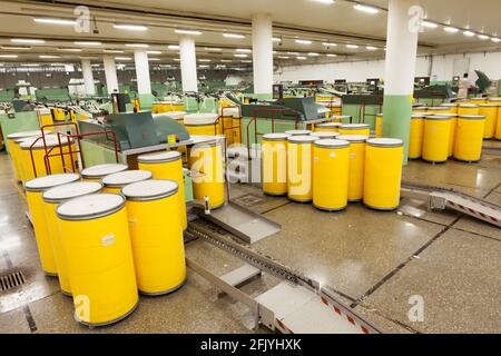 Making cotton thread from raw cotton in Textile Spinning unit. Stock Photo