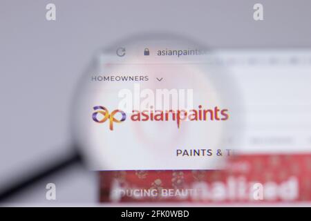 Asian Paints Q4 net profit down 1.7% to Rs 487.45 cr | Zee Business