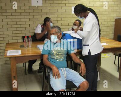 Windhoek, Namibia. 27th Apr, 2021. A health worker prepares to administer a dose of COVID-19 vaccine in Windhoek, Namibia, April 27, 2021. Credit: Musa C Kaseke/Xinhua/Alamy Live News Stock Photo