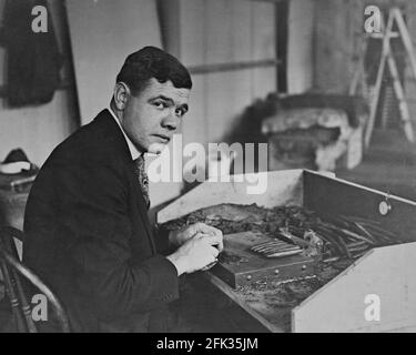 Babe ruth red sox hi-res stock photography and images - Alamy