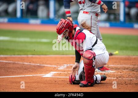 Cleveland Indians catcher Roberto Perez Perez (55) in the bullpen ...