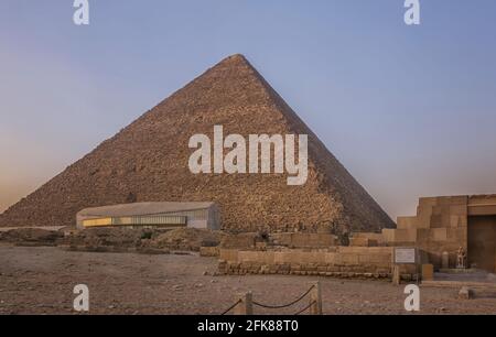 The Mortuary Temple Of Khufu at Giza Pyramid complex revealing part of the Pyramid of Khufu in the background, Giza. Stock Photo
