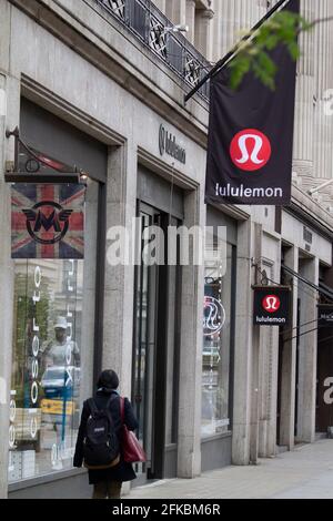 Lululemon Regent Street Stock Photo - Alamy