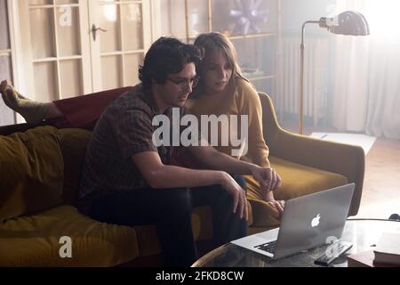 https://l450v.alamy.com/450v/2fkd8cw/usa-maya-hawke-and-nat-wolff-in-the-cifc-films-new-movie-mainstream-2020-plot-in-this-cautionary-tale-three-people-struggle-to-preserve-their-identities-as-they-form-an-eccentric-love-triangle-within-the-fast-moving-internet-age-ref-lmk106-j7067-300421-supplied-by-lmkmedia-editorial-only-landmark-media-is-not-the-copyright-owner-of-these-film-or-tv-stills-but-provides-a-service-only-for-recognised-media-outlets-pictures@lmkmediacom-2fkd8cw.jpg