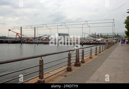 New York, USA. 29th Apr, 2021. US artist David Hammons has resurrected the outline of a long demolished harbour building on the Manhattan waterfront with a new sculpture. The steel structure, titled 'Day's End,' will now be on permanent display in Hudson River Park across from the Whitney Museum, according to the museum. Credit: Christina Horsten/dpa/Alamy Live News Stock Photo