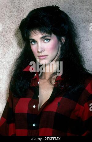 CONNIE SELLECCA in HOTEL (1983), directed by VINCENT MCEVEETY, JAMES BROLIN and JEROME COURTLAND. Credit: Aaron Spelling Productions / Album Stock Photo