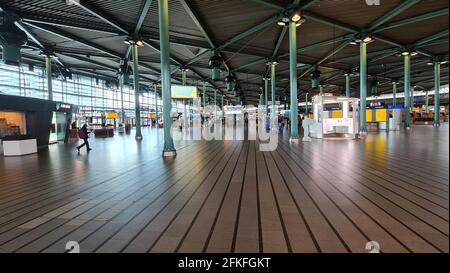 Main hall at Amsterdam Schiphol airport Stock Photo