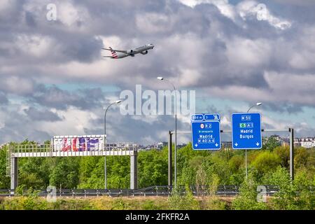 Madrid, Spain; March 23th 2021: American Airlines Boeing 787 departing Barajas airport. Stock Photo