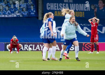 LONDON, UK. MAY 2ND :  Chelsea FC celebrates after win during the 2020-21 UEFA Women’s Champions League fixture between Chelsea FC and Bayern Munich at Kingsmeadow. Credit: Federico Guerra Morán/Alamy Live News Stock Photo