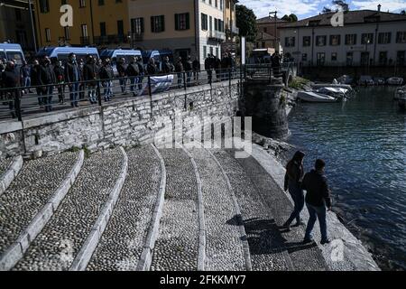 Dongo, Italy. 02nd May, 2021. Far right supporters commemorate the death of Benito Mussolini and his mistress Claretta Petacci and other fascist leaders  in Dongo, Italy on 2 May 2021 Credit: Piero Cruciatti/Alamy Live News Stock Photo