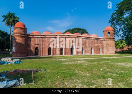 Sixty Dome Mosque Sha Gombuj Moshjid or Shait Gumbad mosque in Bagerhat, Bangladesh Stock Photo