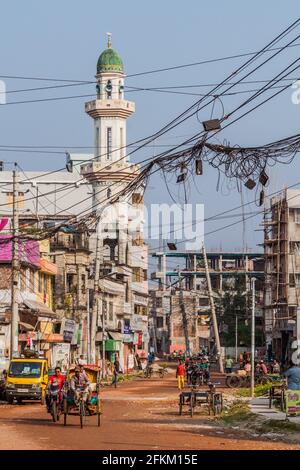 RAJSHAHI, BANGLADESH - NOVEMBER 9, 2016: View of a street in the center of Rajshahi, Bangladesh Stock Photo