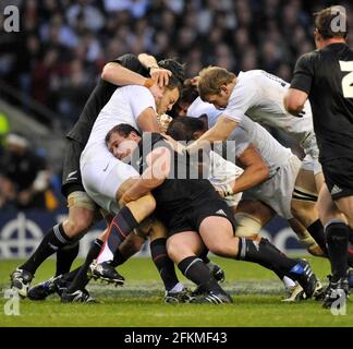 ENGLAND V NEW ZEALAND AT TWICKENHAM 21/11/09. PICTURE DAVID ASHDOWN Stock Photo