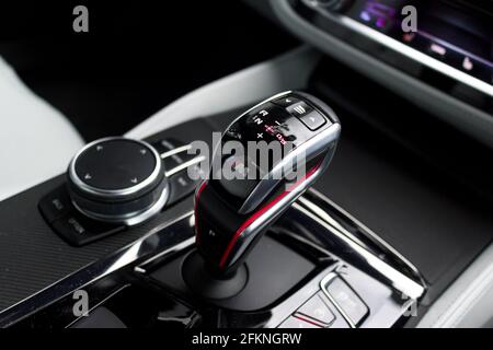 A 2018 F90 BMW M5 Competition Pack With Aluminum inserts M Power Logo And Cream Leather Automatic Gear Stick Stock Photo