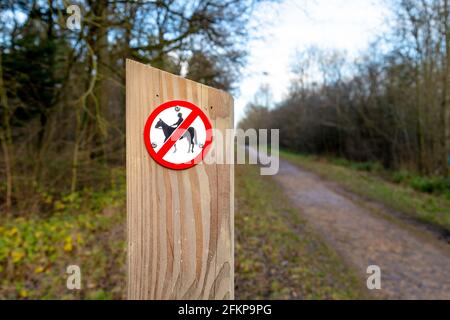 No horse riding sign by a path in Maulden Wood, Bedfordshire, UK Stock Photo