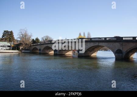 Henley Bridge in Henley on Thames in Oxfordshire in the UK Stock Photo