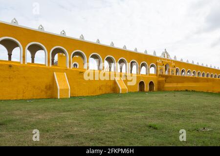 Colonial monastery Convento de San Antonio de Padua in Izamal, Yucatan, Mexico Stock Photo