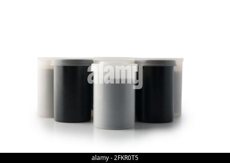 https://l450v.alamy.com/450v/2fkr0t5/plastic-canister-for-a-film-35mm-roll-isolated-on-white-background-2fkr0t5.jpg
